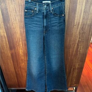 Levi's Ribcage Bell jeans